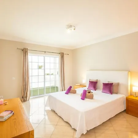 Cinema By Algarve Vacation Villa *