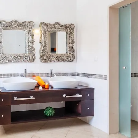 Villa Cinema By Algarve Vacation Albufeira