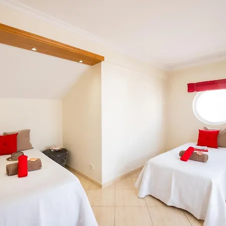 Вілла Cinema By Algarve Vacation Албуфейра