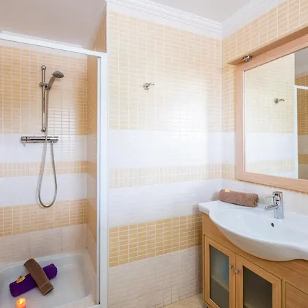 Cinema By Algarve Vacation Villa *